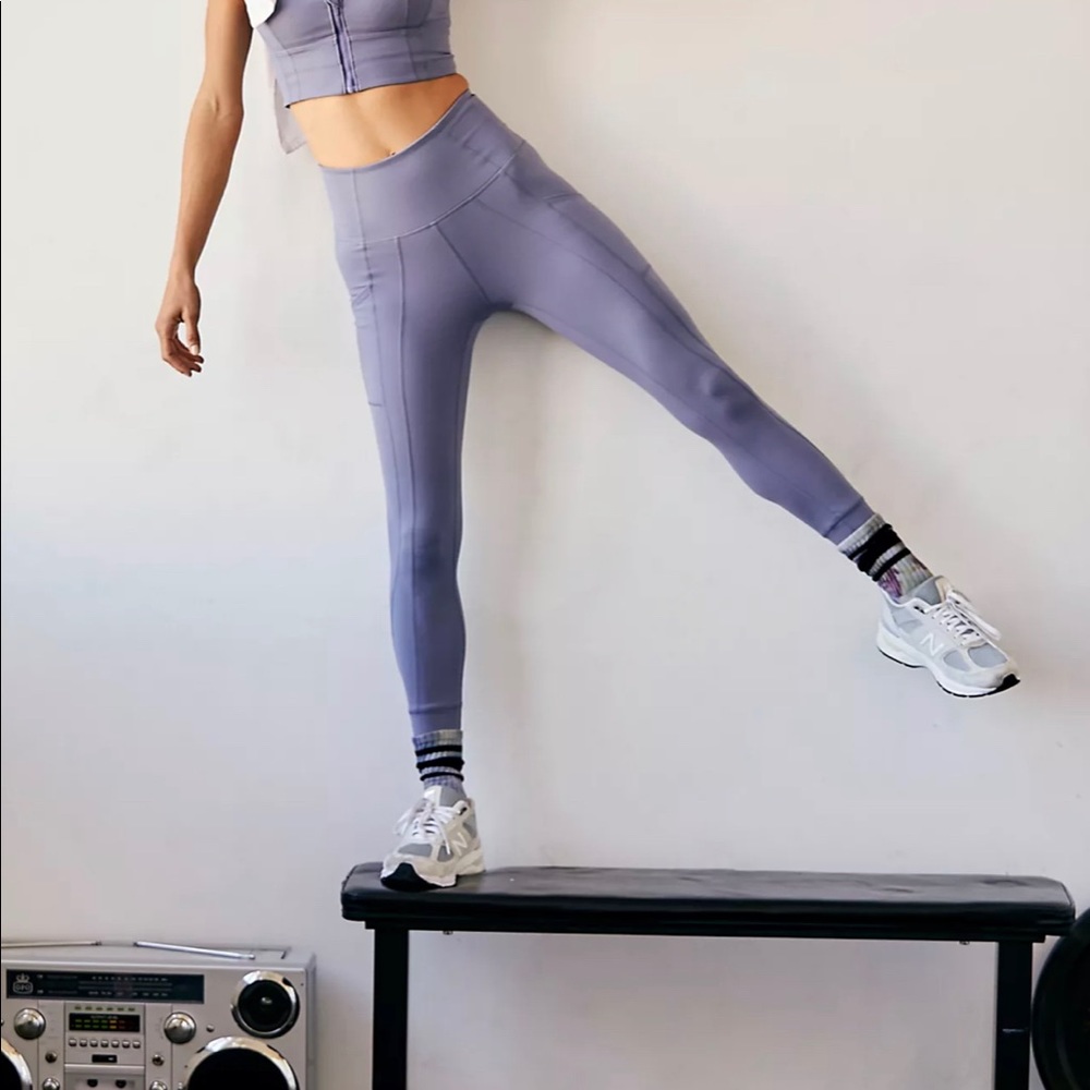 NWT FREE PEOPLE MOVEMENT LEGGINGS